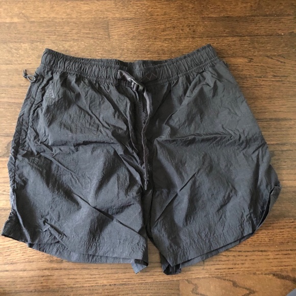 nike acg shorts black